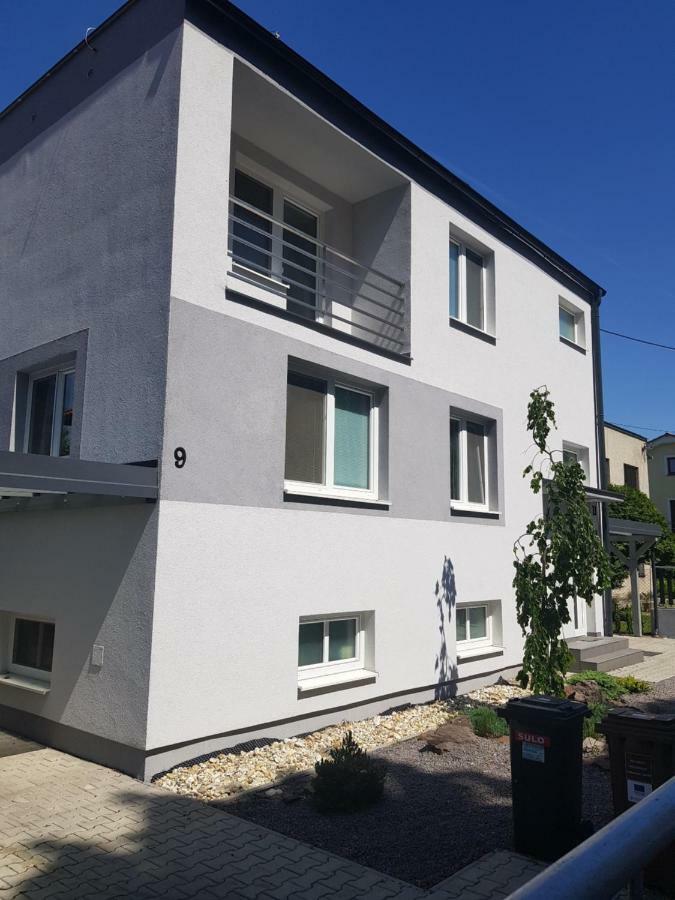 Vip Apartmany Zabnik Prievidza Luaran gambar