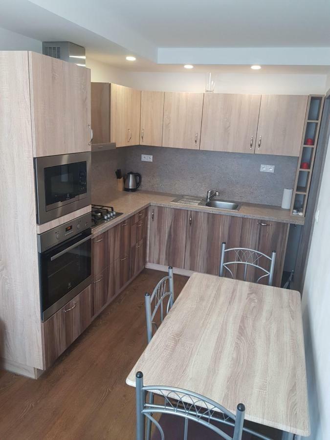 Vip Apartmany Zabnik Prievidza Luaran gambar